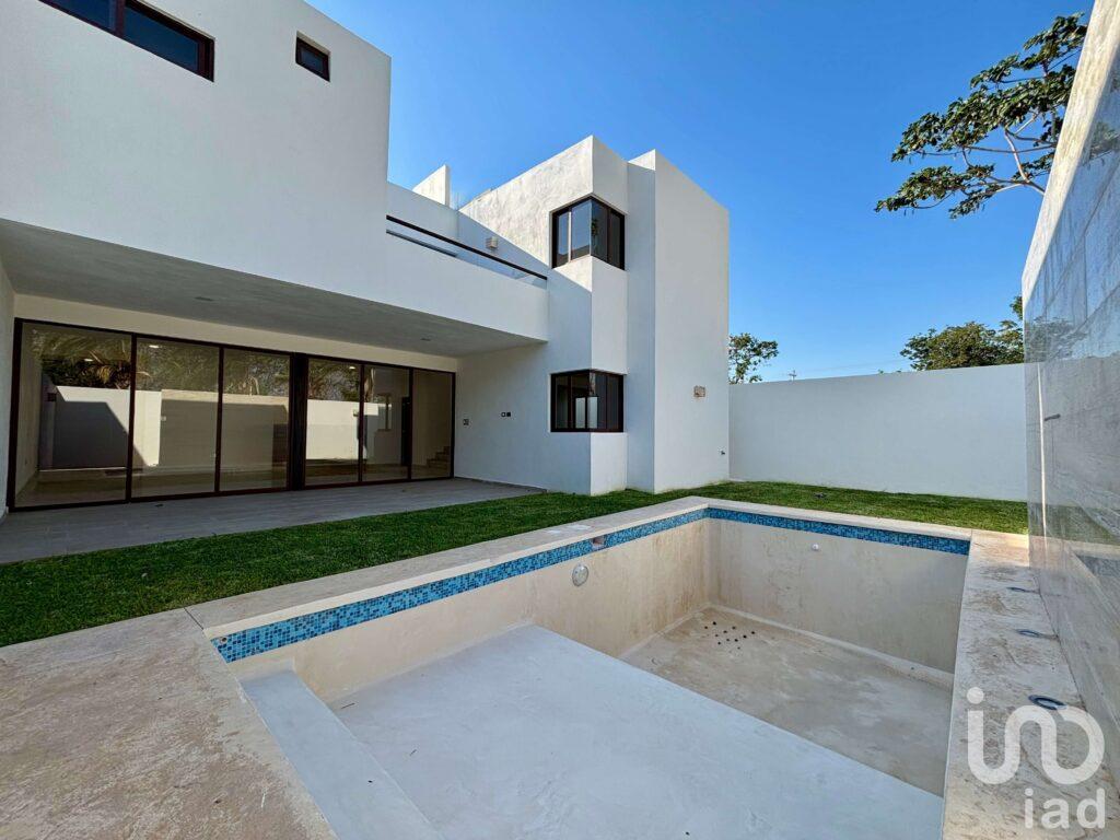 CASA EN VENTA EN RESIDENCIAL PARQUE NATURA MERIDA YUCATAN