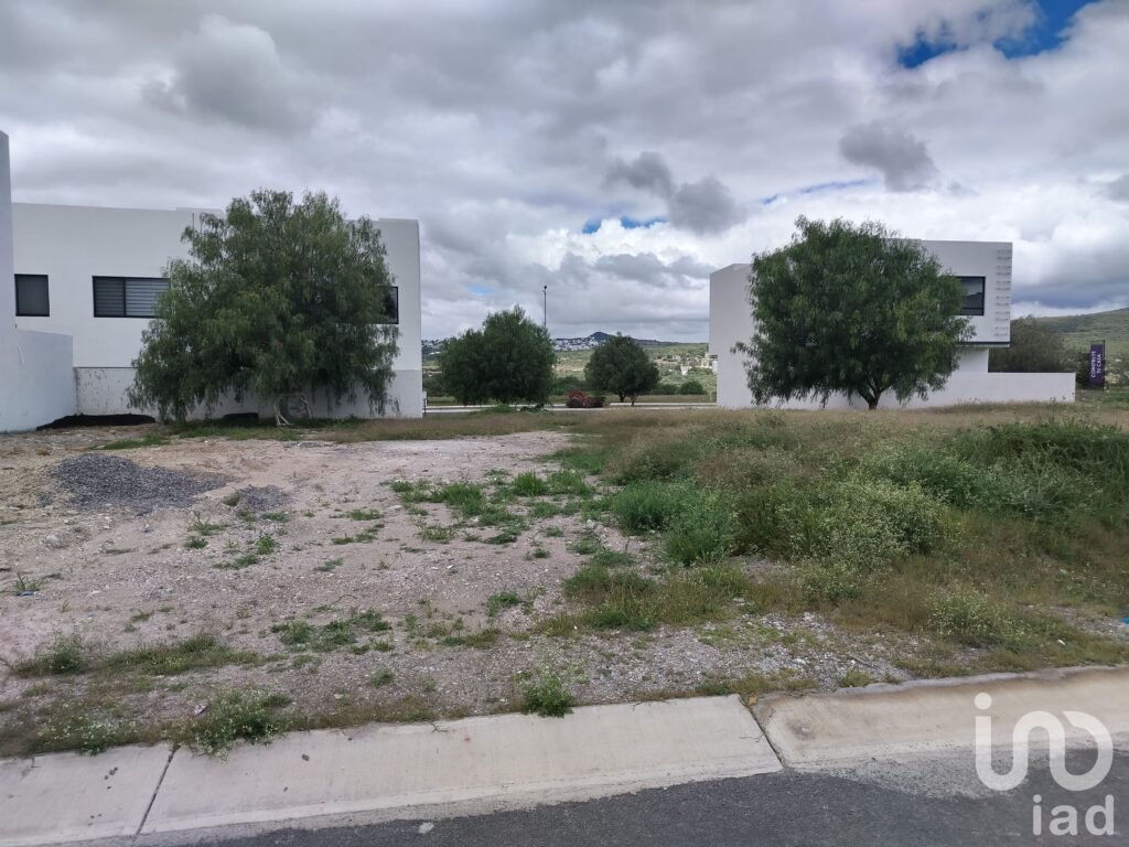 TERRENO EN VENTA EN FRACCIONAMIENTO PRESERVE SUR