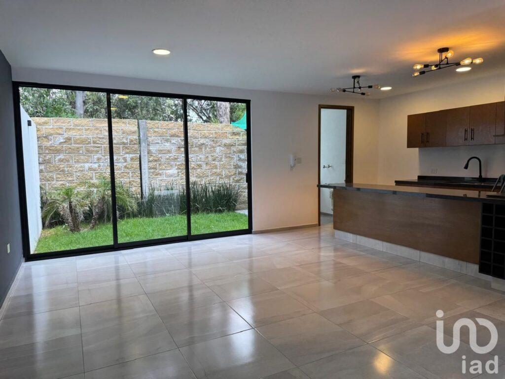 CASA EN VENTA EN FRACCIONAMIENTO CERRADO A 5 MINUTOS DE PLAZA SAN DIEGO EN CHOLULA