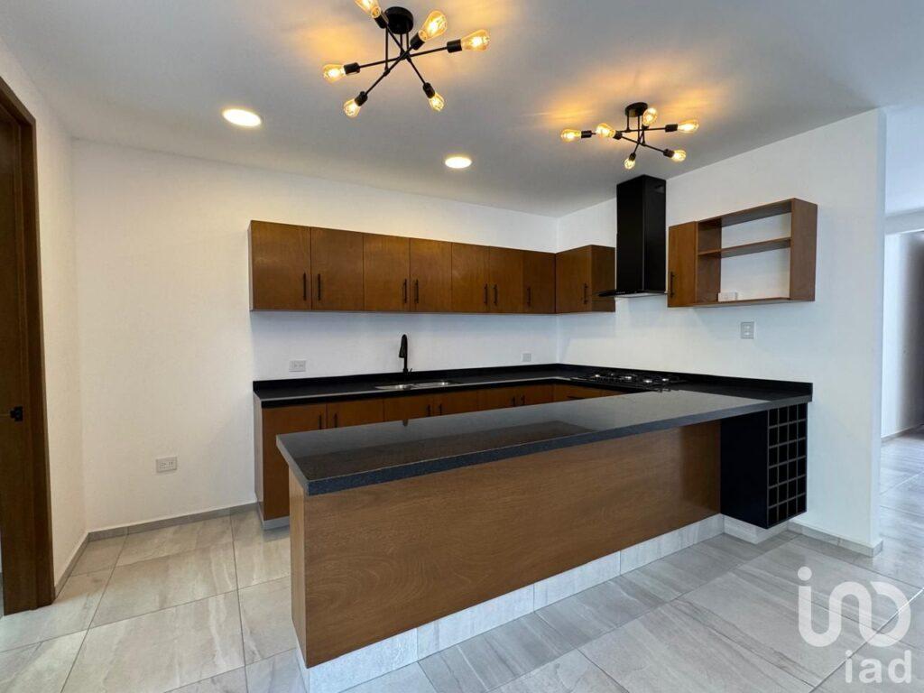 CASA EN VENTA EN FRACCIONAMIENTO CERRADO A 5 MINUTOS DE PLAZA SAN DIEGO EN CHOLULA