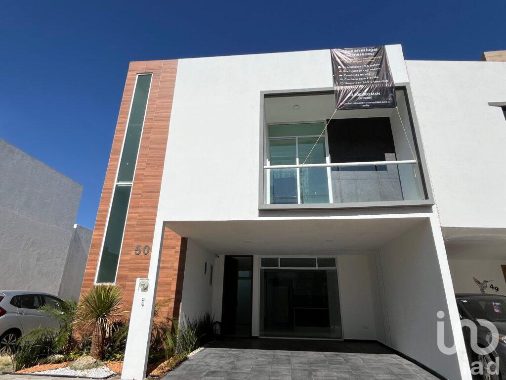 Casa En Venta En Zona Plaza San Diego, Dentro De Fraccionamiento