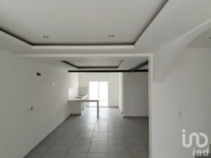 VENTA DE CASA EN VISTA HERMOSA CUERNAVACA IDEAL PARA RESIDENCIA, SPA O CLINICA DE BELLEZA.