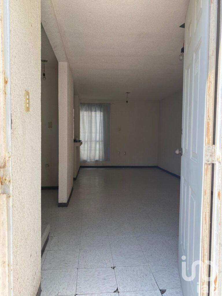 CASA EN VENTA EN FRACCIONAMIENTO VALLE LOS NARANJOS, CELAYA