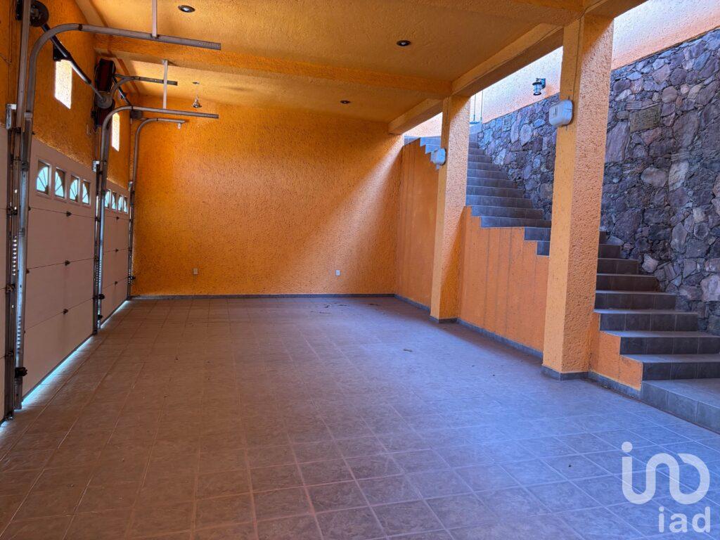 CASA EN VENTA CON VISTA PANORÁMICA A LOS ARCOS Y CIUDAD DE QUERÉTARO