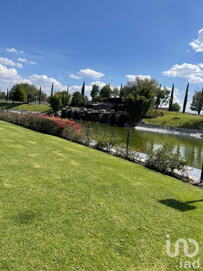 Terreno en venta en Corregidora Querétaro Faro de los cisnes