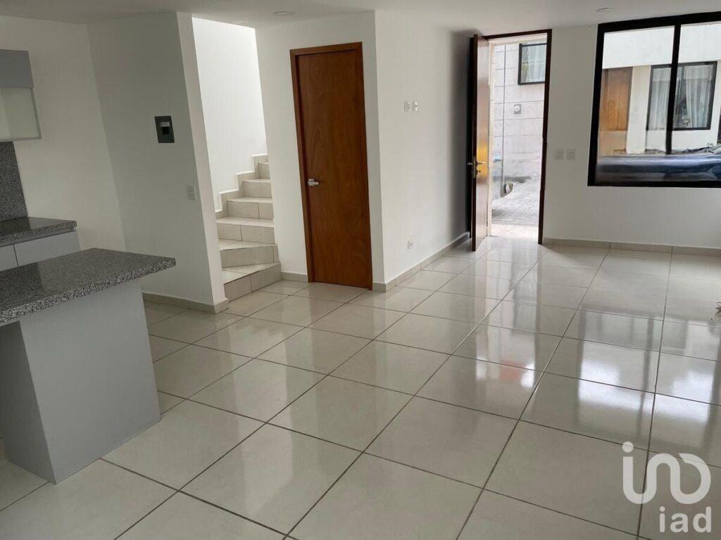 Casa en venta en Álamo Residencial - San Juan Cuautlancingo, Puebla.