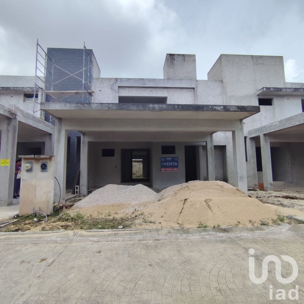 Casa (en Obra Gris) a la Venta en Cancún - Aqua Residencial - 3 Recámaras