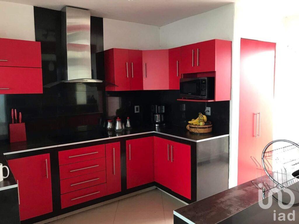 CASA DE 4 RECAMARAS EN PRIVADA CON ACCESO CONTROLADO