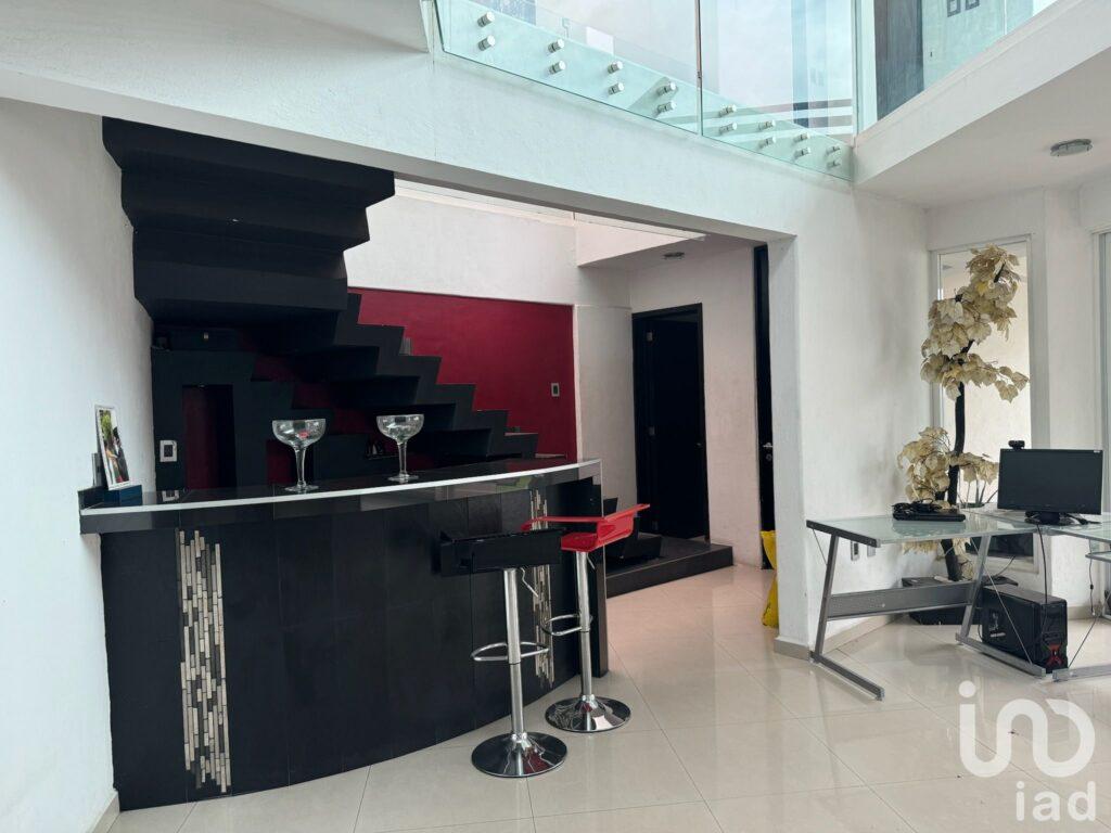 CASA DE 4 RECAMARAS EN PRIVADA CON ACCESO CONTROLADO