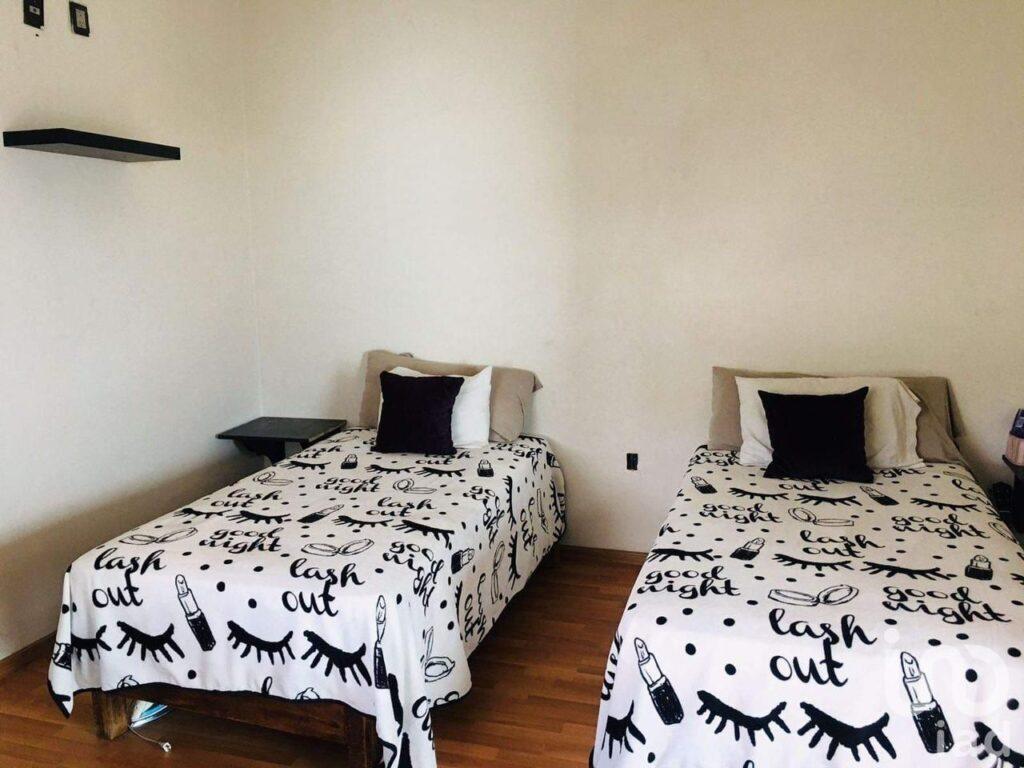 CASA DE 4 RECAMARAS EN PRIVADA CON ACCESO CONTROLADO