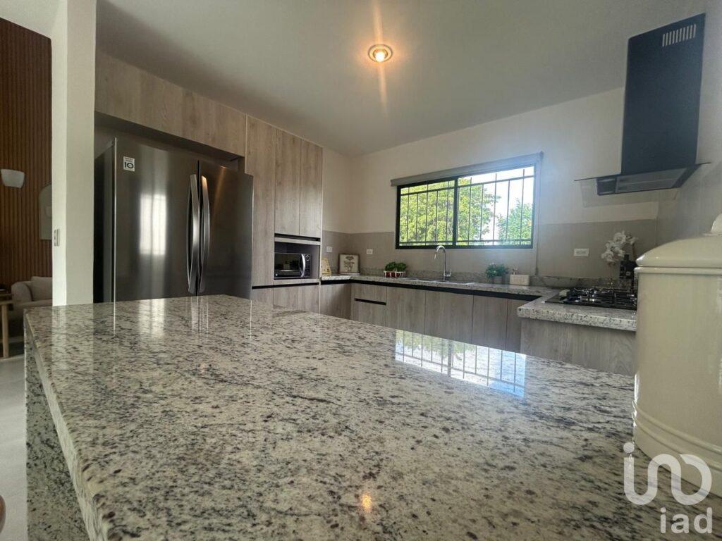 Casa Nueva en Venta Doble Altura Facc Las Américas Merida Yucatán