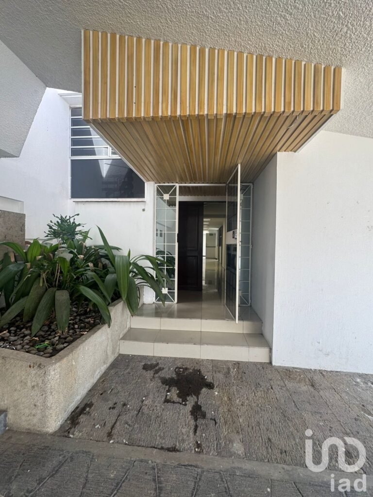 Oficinas en Renta en Prados Providencia, GDL. JAL. - Por nivel o completo