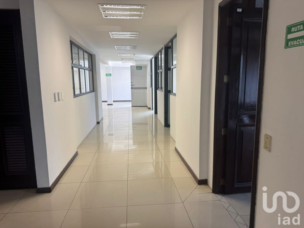 Oficinas en Renta en Prados Providencia, GDL. JAL. - Por nivel o completo