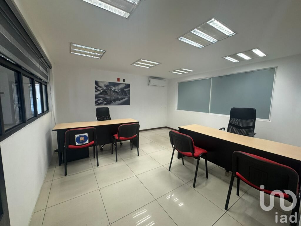 Oficinas en Renta en Prados Providencia, GDL. JAL. - Por nivel o completo