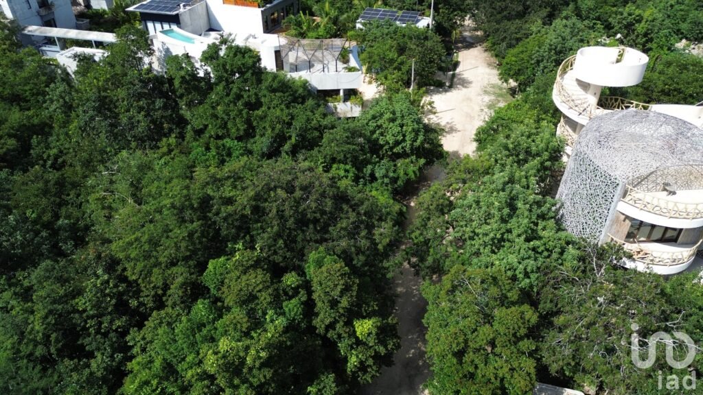 Terreno en venta en Tulum – Ubicación estratégica junto al Hotel Kan Tulum