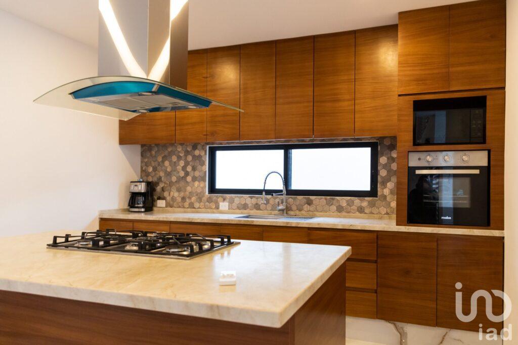 CASA EN VENTA AMUEBLADA JARDINES DE LA REJOYADA