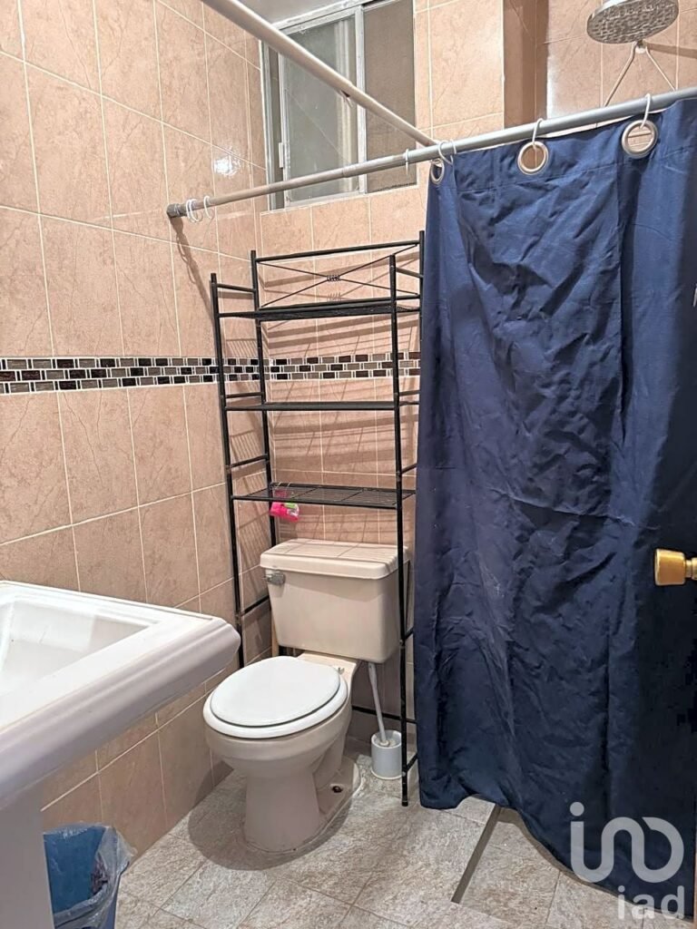 SE RENTA CASA DE TRES HABITACIONES EN PORFIRIO DIAZ CD JUAREZ