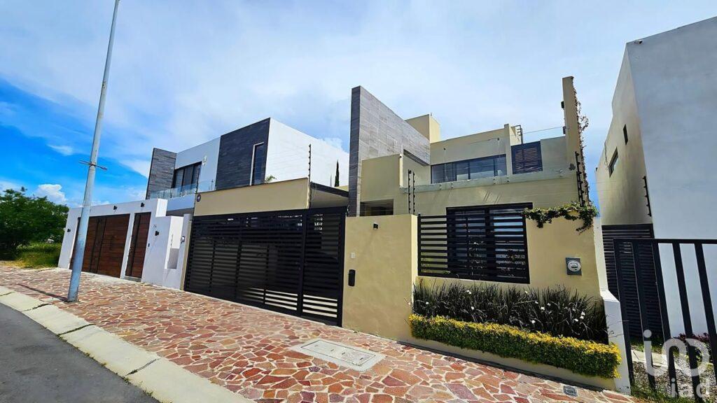 Casa de autor en venta en Corregidora