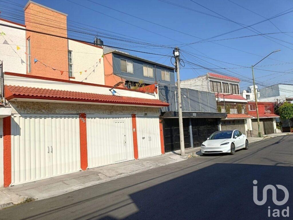 Casa en Venta en Campestre Churubusco, Coyoacan, Cdmx