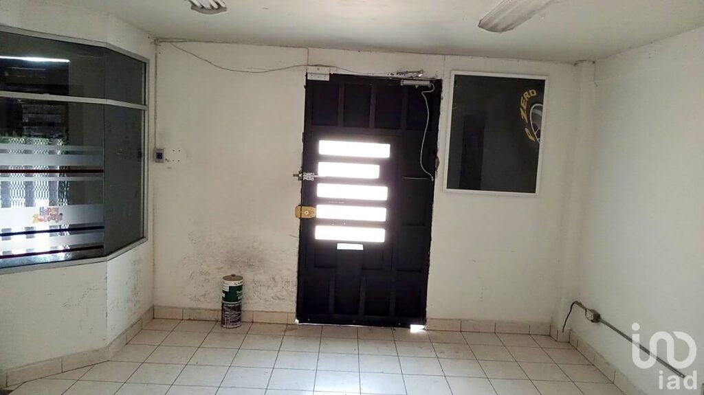 3 espacios para oficinas en Col. Bugambilias 1ra 36m2, 2da 24m2, 3ra 6m2