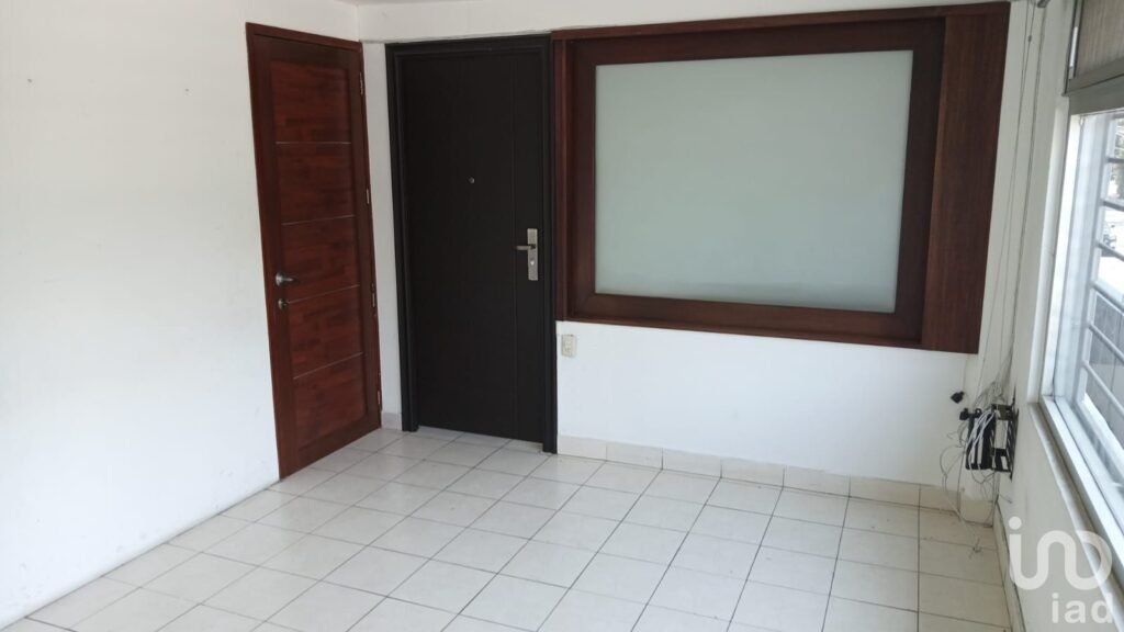 3 espacios para oficinas en Col. Bugambilias 1ra 36m2, 2da 24m2, 3ra 6m2