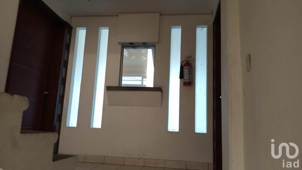 3 espacios para oficinas en Col. Bugambilias 1ra 36m2, 2da 24m2, 3ra 6m2
