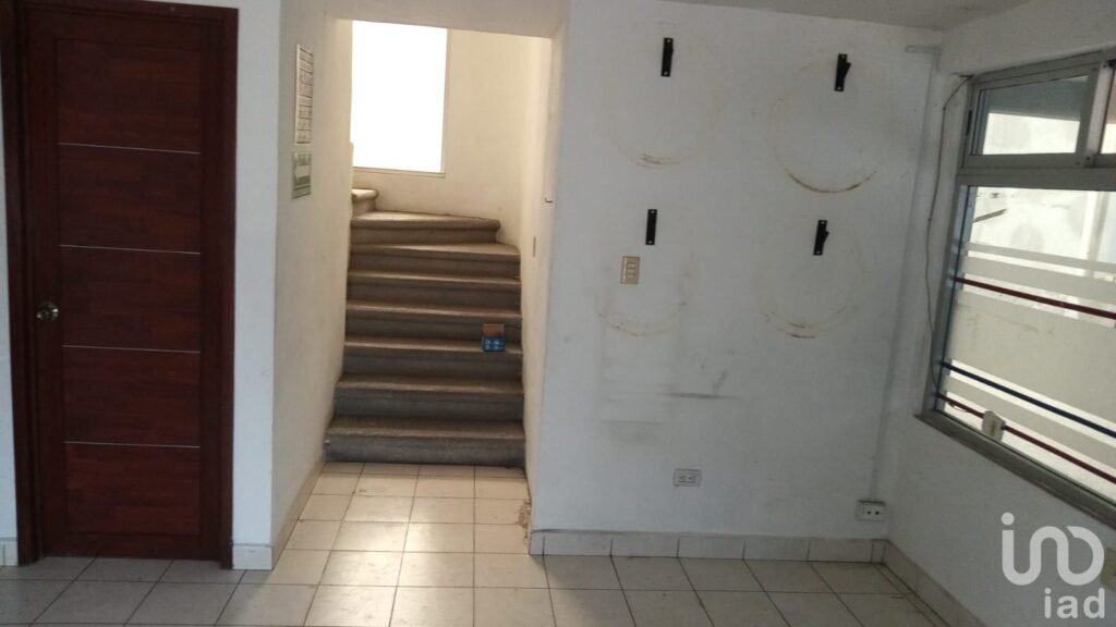 3 espacios para oficinas en Col. Bugambilias 1ra 36m2, 2da 24m2, 3ra 6m2