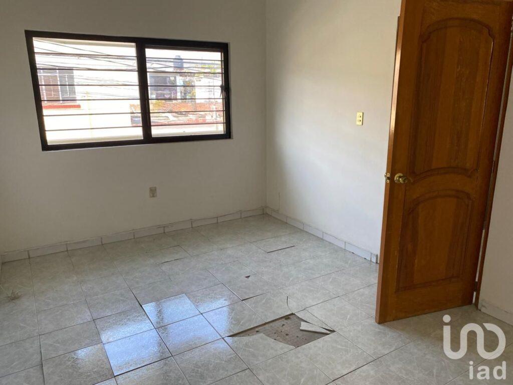 Casa con local comercial en Cuautla, Morelos