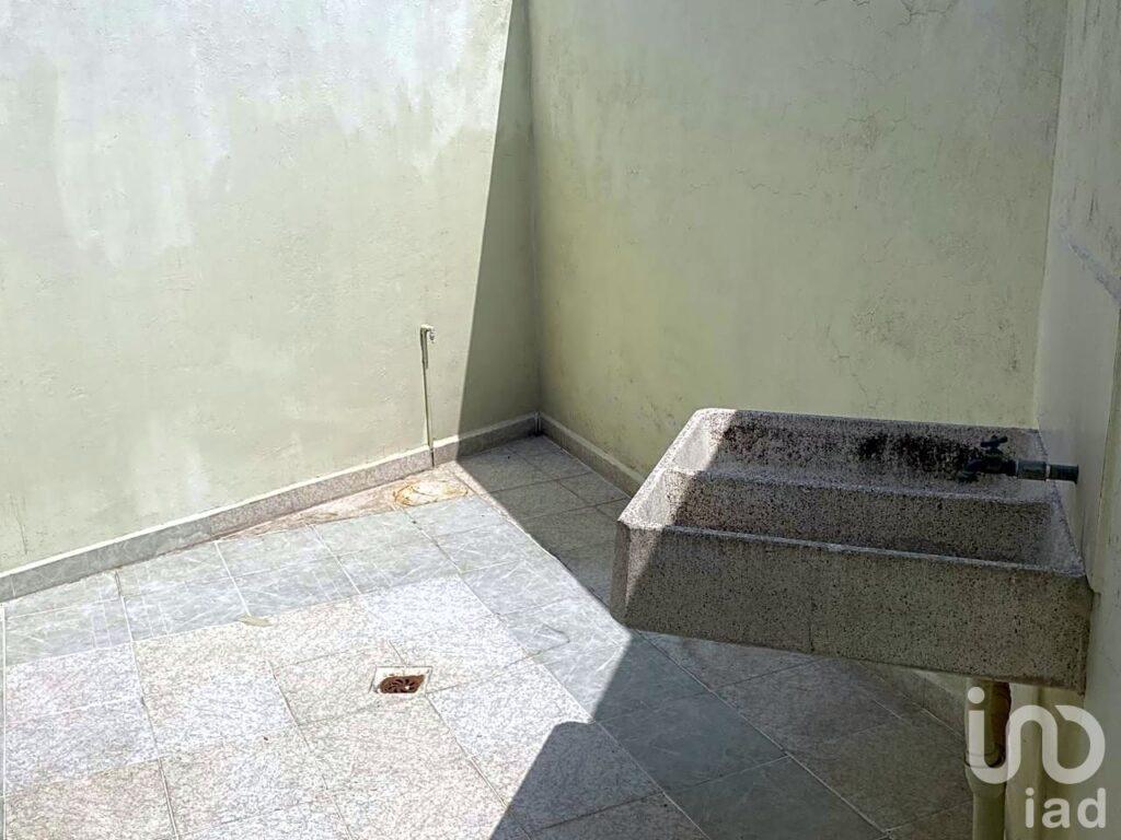 Casa con local comercial en Cuautla, Morelos