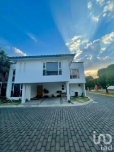 Casa en Renta en Residencial Casa de las Fuentes, San Salvador Tizatlalli, Metepec, Estado de México