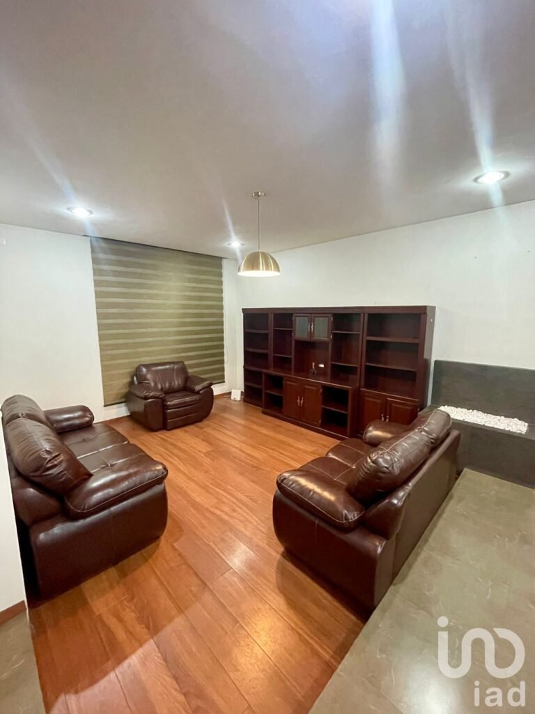 Casa en Renta en Residencial Casa de las Fuentes, San Salvador Tizatlalli, Metepec, Estado de México