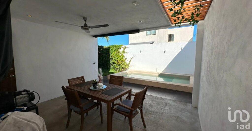 Casa en Venta en Las Américas, en esquina. Acepta Infonavit.