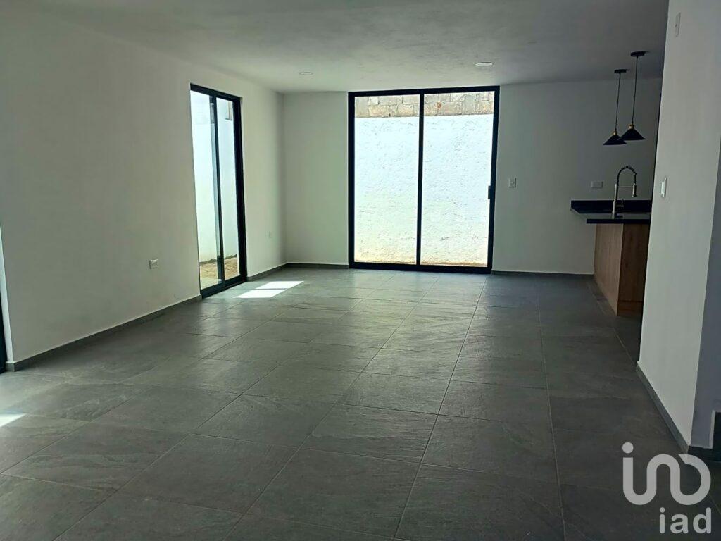 VENTA DE CASA NUEVA ZONA TLAXCALANCINGO 3 HABITACIONES C/U CON BAÑO COMPLETO