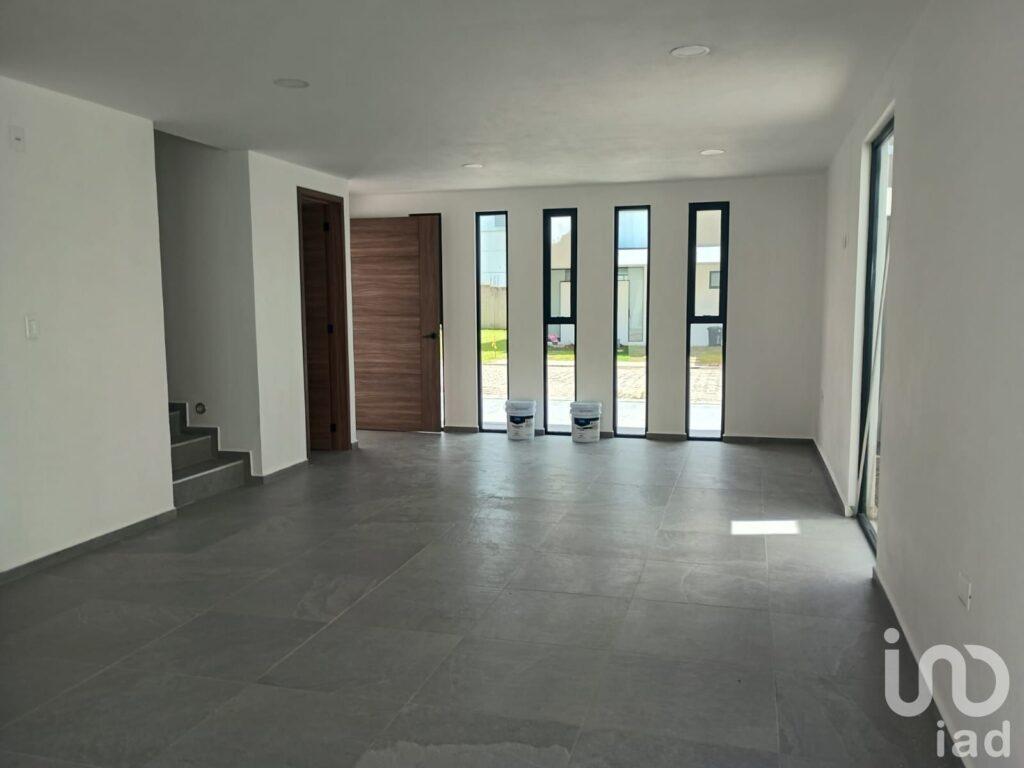 VENTA DE CASA NUEVA ZONA TLAXCALANCINGO 3 HABITACIONES C/U CON BAÑO COMPLETO