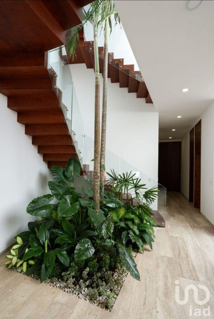 VENTA DE CASA EN LA ZONA DIAMANTE EN PLAYA DEL CARMEN (VILLA MIRAMAR)...