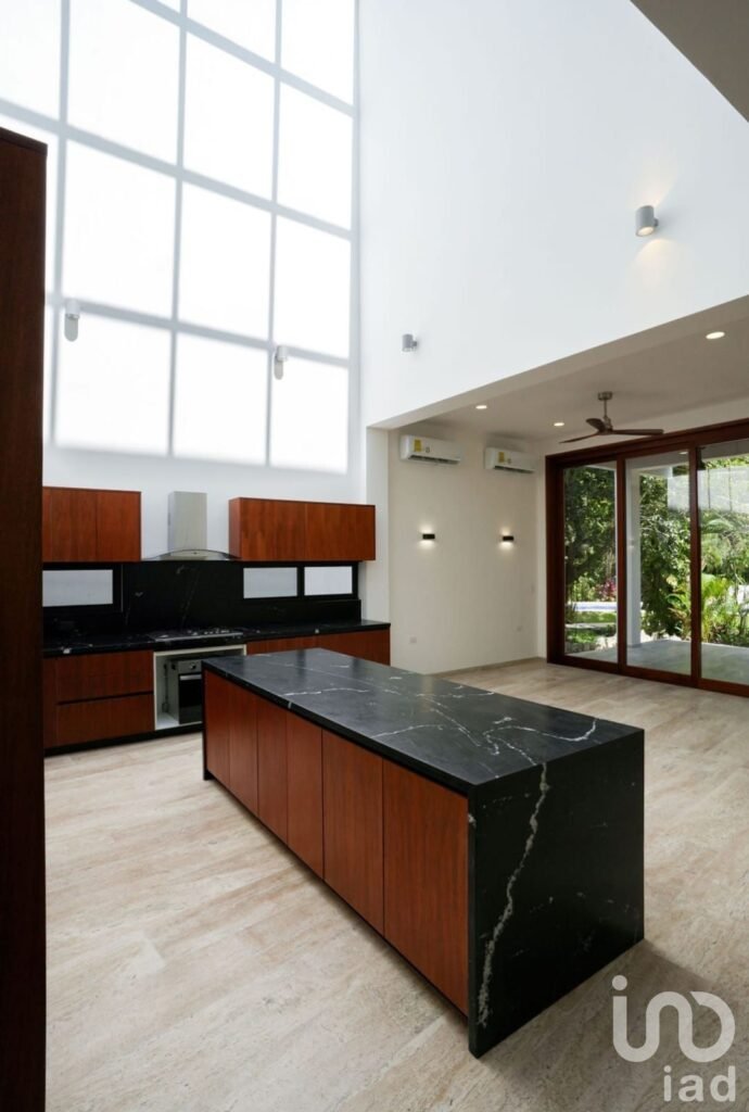 VENTA DE CASA EN LA ZONA DIAMANTE EN PLAYA DEL CARMEN (VILLA MIRAMAR)...