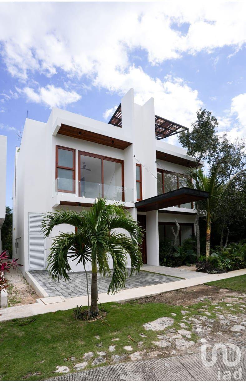 VENTA DE CASA EN LA ZONA DIAMANTE EN PLAYA DEL CARMEN (VILLA MIRAMAR)…