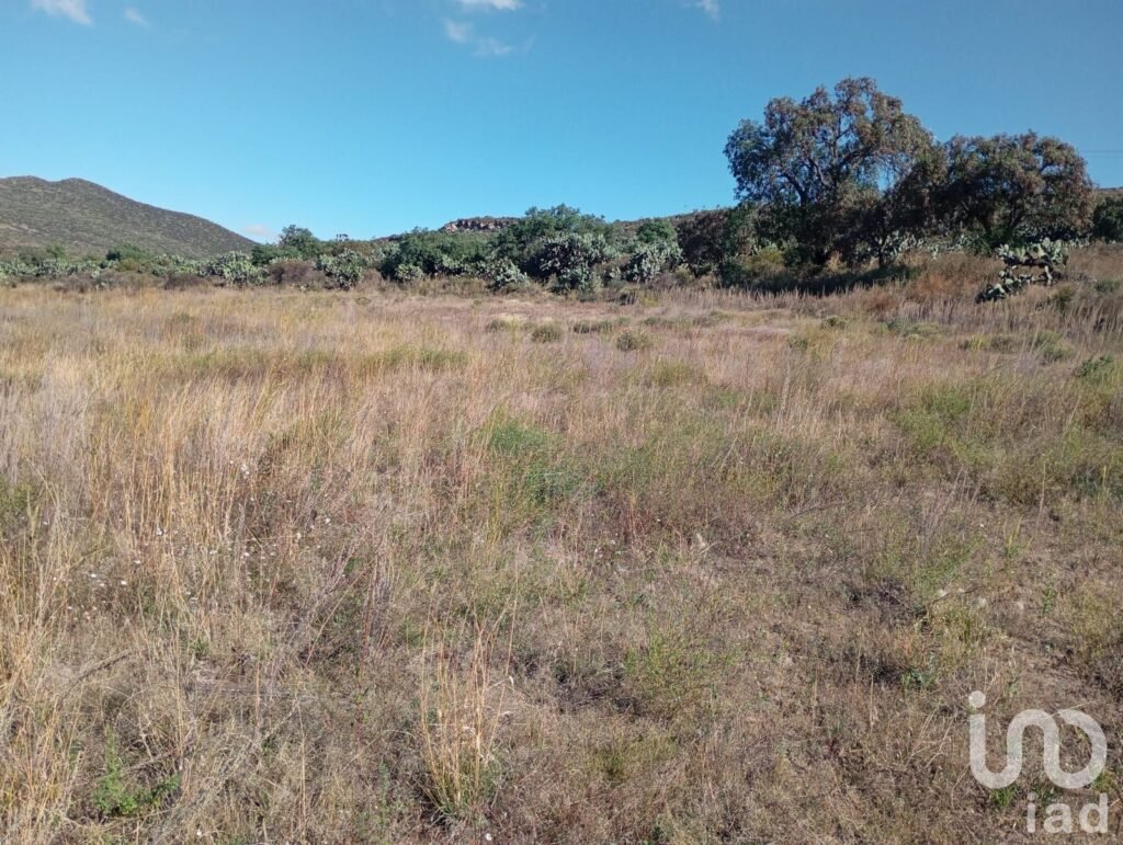 Venta de terreno, depósito de agua y servicio de electricidad a unos metros en San Juan Tizahuapan