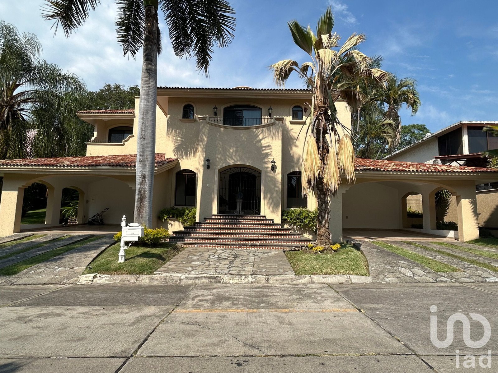 Venta de casa residencial en Parque Royal en la ciudad de Colima Venta de casa residencial en Parque Royal en la ciudad de Colima