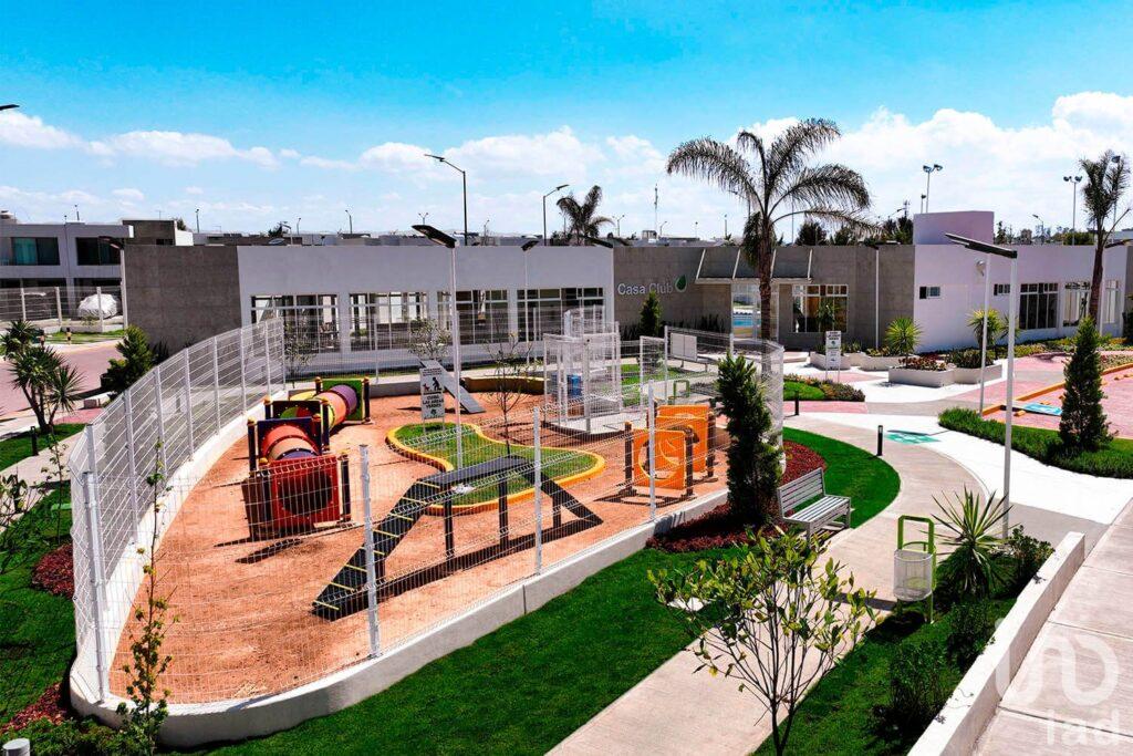 Casa en VENTA Paseos del Bosque 2, Ojo de Agua. 3 Recs, Control Acceso, Casa Club ALBERCA. DurantaP