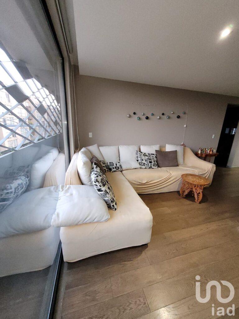 Departamento en venta con balcón en Insurgentes Cuicuilco, Coyoacán