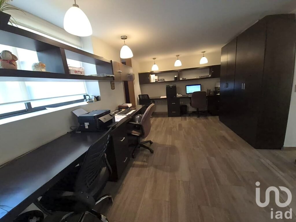DEPARTAMENTO CON USO DE SUELO RESIDENCIAL Y DE OFICINAS EN SAN JOSÉ INSURGENTES