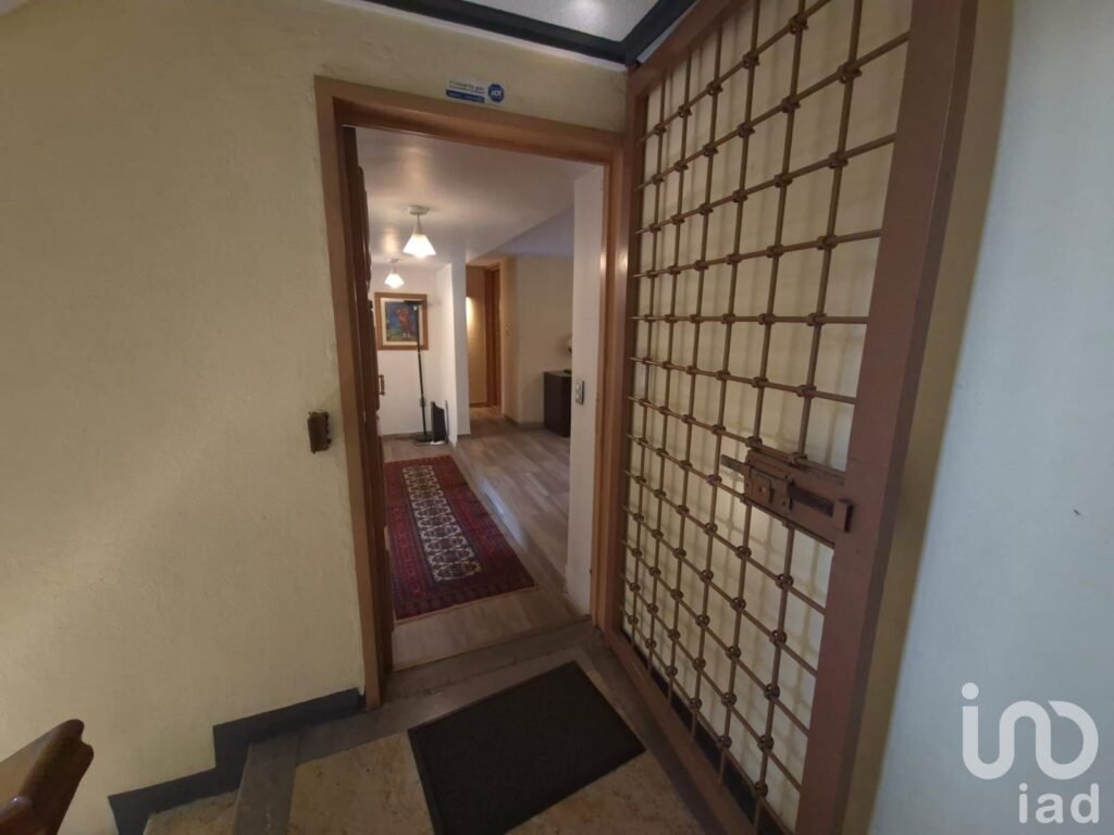 DEPARTAMENTO CON USO DE SUELO RESIDENCIAL Y DE OFICINAS EN SAN JOSÉ INSURGENTES