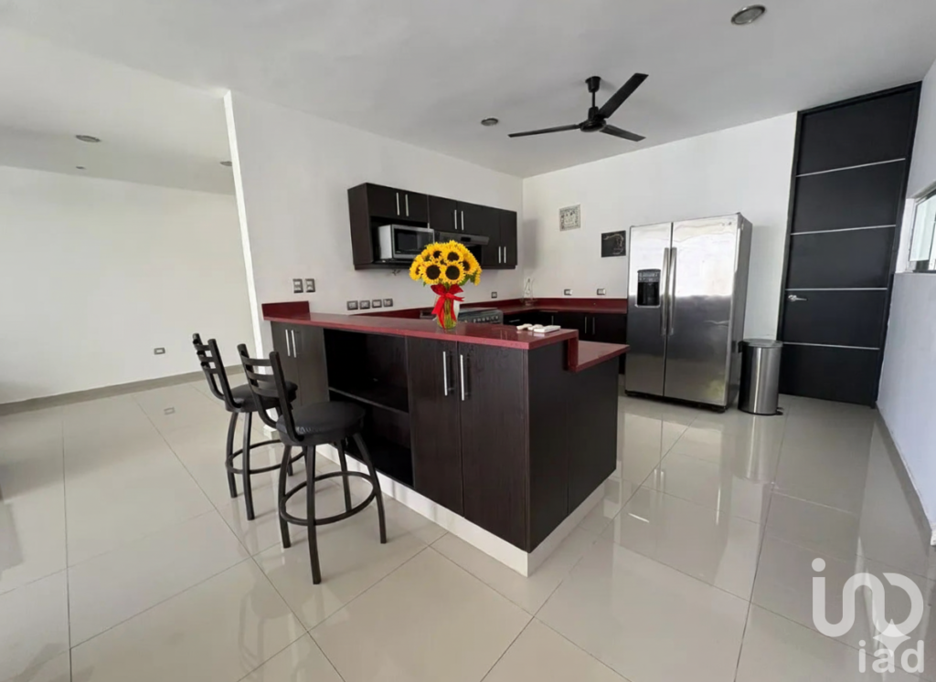 Casa en Renta AMUEBLADA con Piscina en Altabrisa