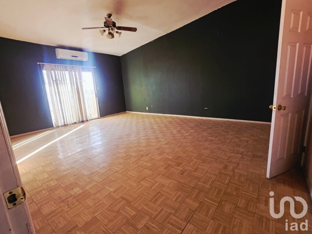 CASA EN VENTA   SECTOR TECNOLOGICO Y VICENTE GUERRERO / OPORTUNIDAD DE INVERSION CD JUAREZ CHIH.