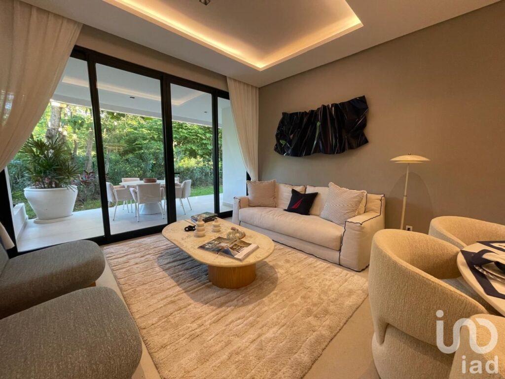 DEPARTAMENTO EN CANCÚN, RESIDENCIAL DE LUJO CON MARCA INTERNACIONAL, VISTA A LA LAGUNA Y BEACH CLUB.