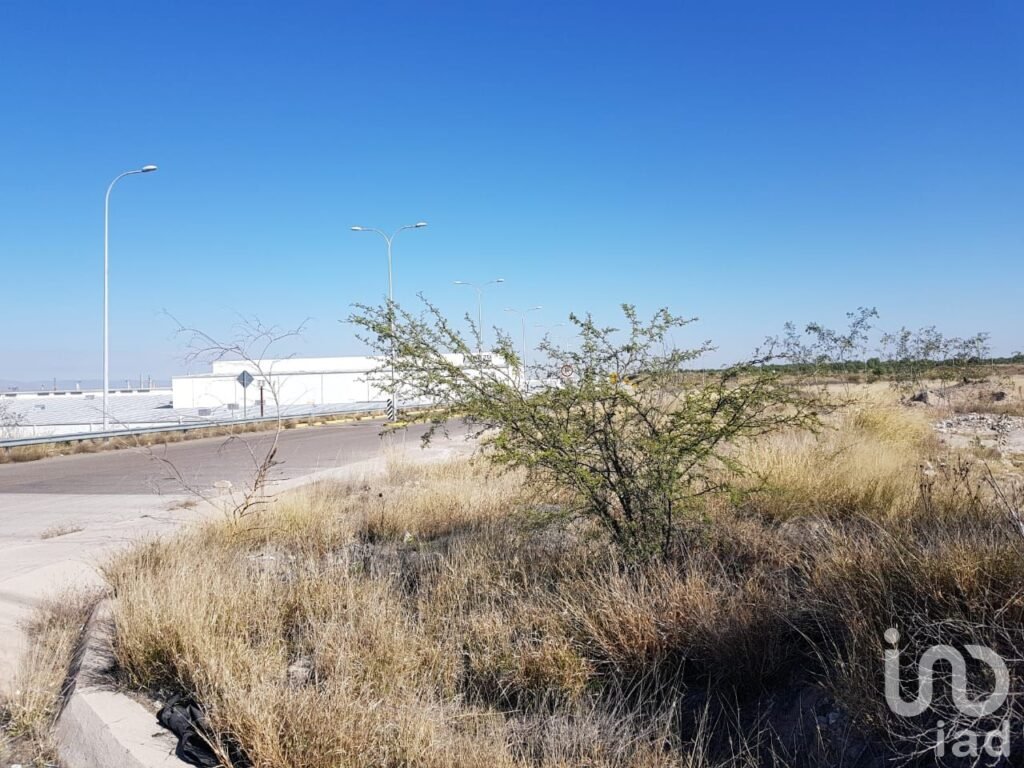 Venta de Terreno sobre Blvd Aeropuerto a un Lado de Compas en Aguascalientes