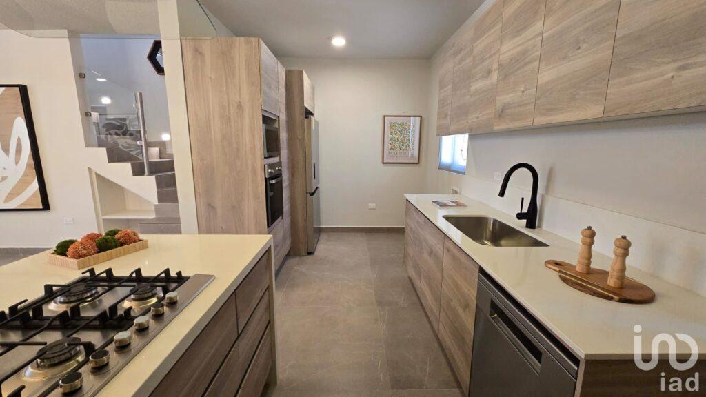 Casa en Venta Fraccionamiento Privado en Zaragoza, Cd. Juarez, Chihuahua