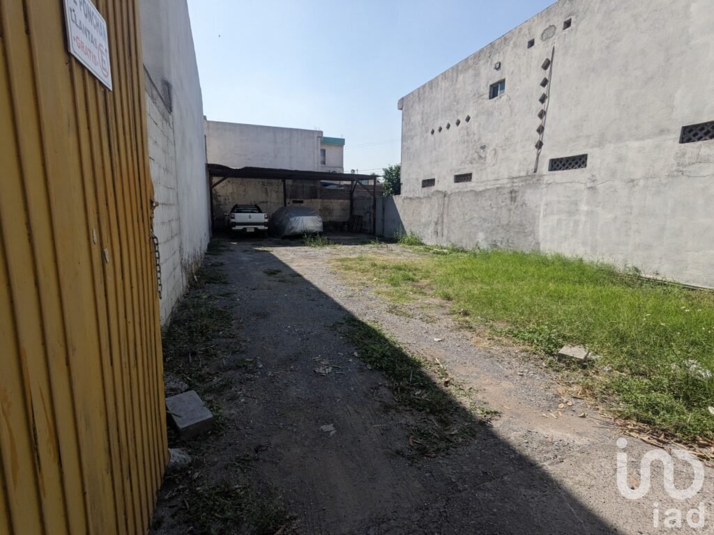 Terreno en venta Fracc. Bernardo Reyes en Monterrey
