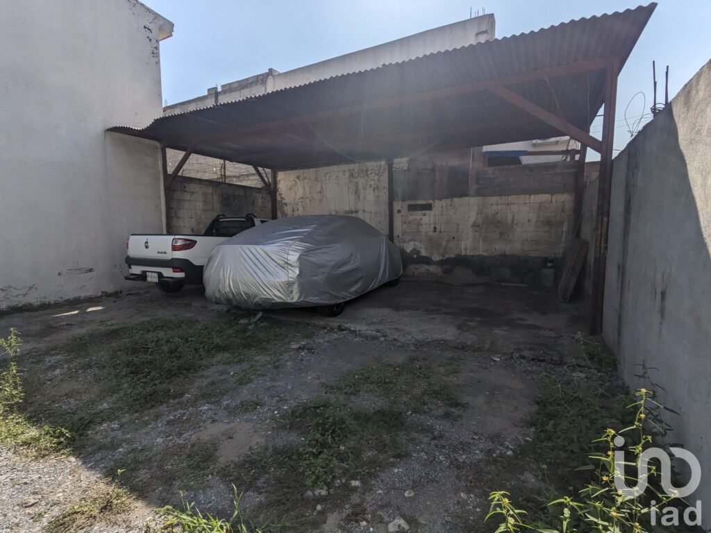 Terreno en venta Fracc. Bernardo Reyes en Monterrey